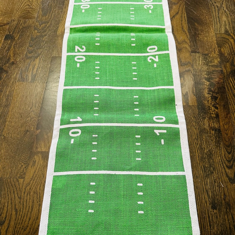 Football party table runner